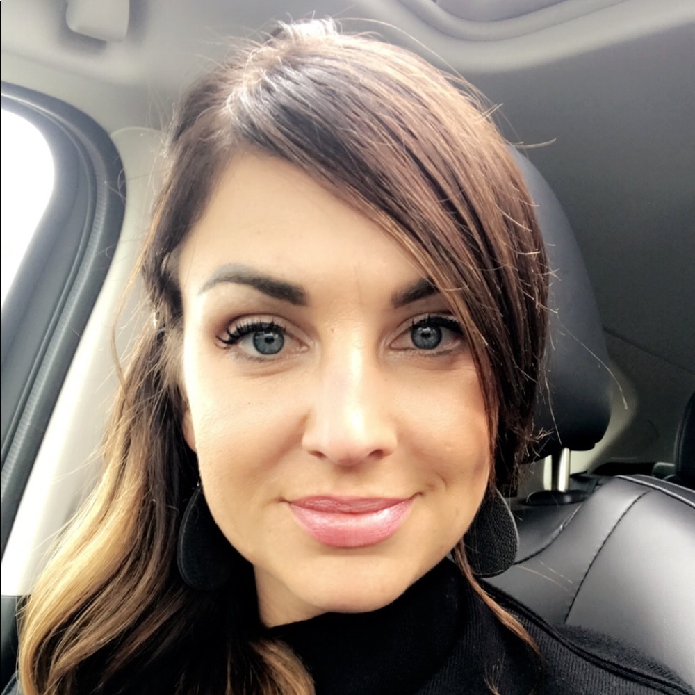 Meet your Posher, Cassie